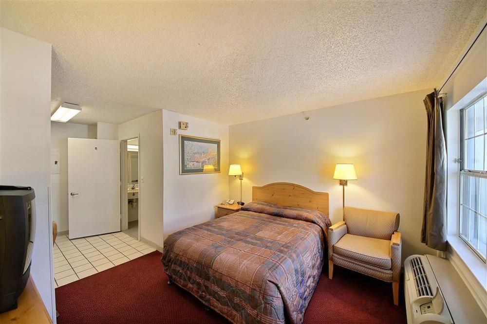 Studio 6-San Antonio, Tx - Six Flags Room photo